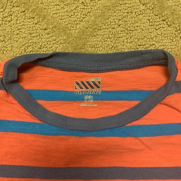 4/$20 Old Navy Boys Short Sleeve Crew Neck - Picture 3 of 3